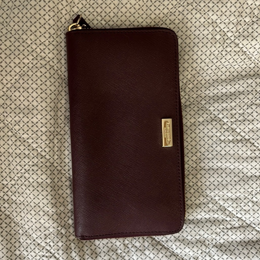 Kate Spade burgundy wallet - excellent condition